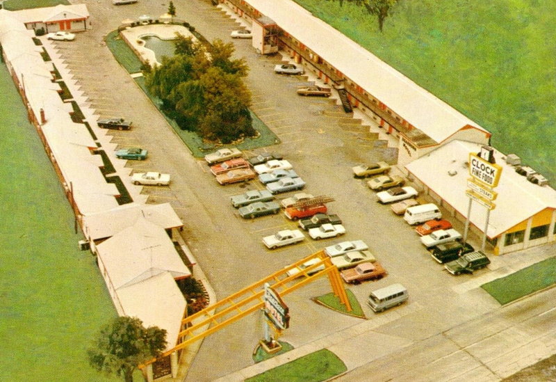 Clock Restaurant - Inkster - 26015 Or 25945 Michigan Ave Postcard 1 (newer photo)